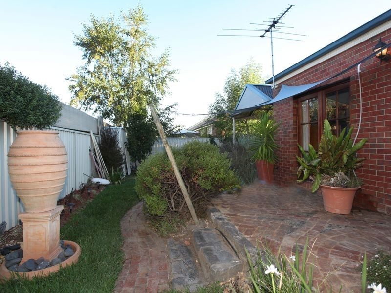 16 Spring Circuit, Pakenham VIC 3810