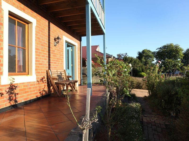 16 Spring Circuit, Pakenham VIC 3810