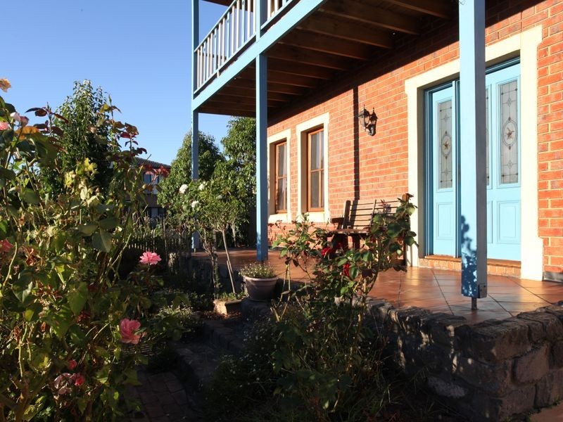 16 Spring Circuit, Pakenham VIC 3810