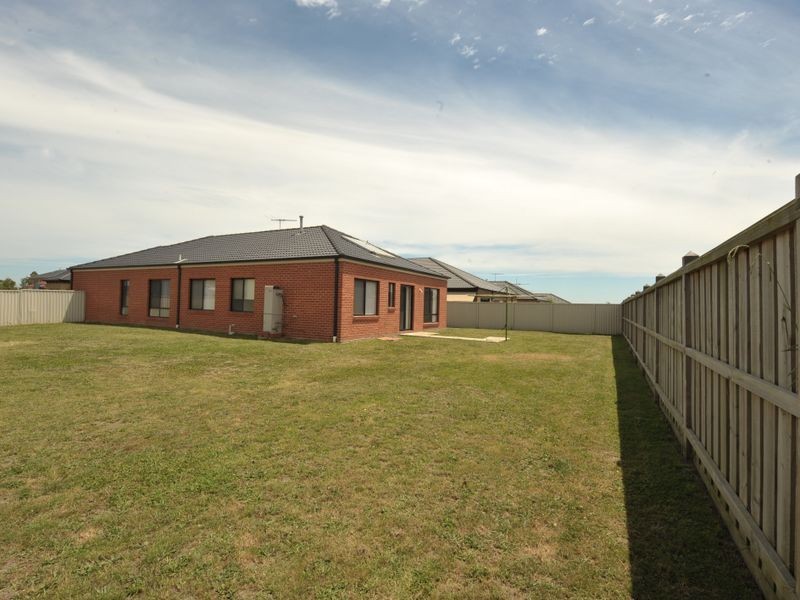 47 The Circuit, Pakenham VIC 3810