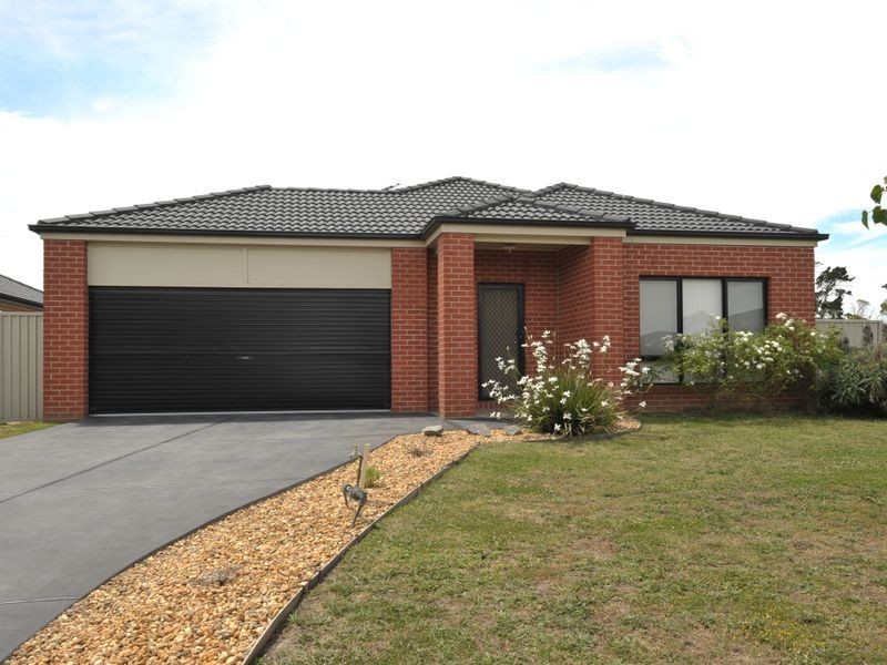 47 The Circuit, Pakenham VIC 3810