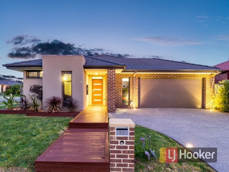 42 Flinders Park Drive, Officer VIC 3809