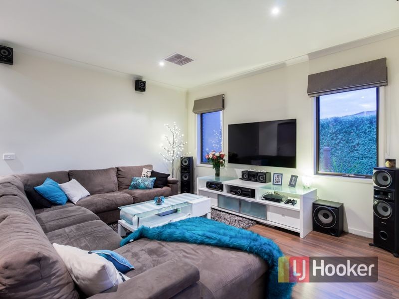 42 Flinders Park Drive, Officer VIC 3809