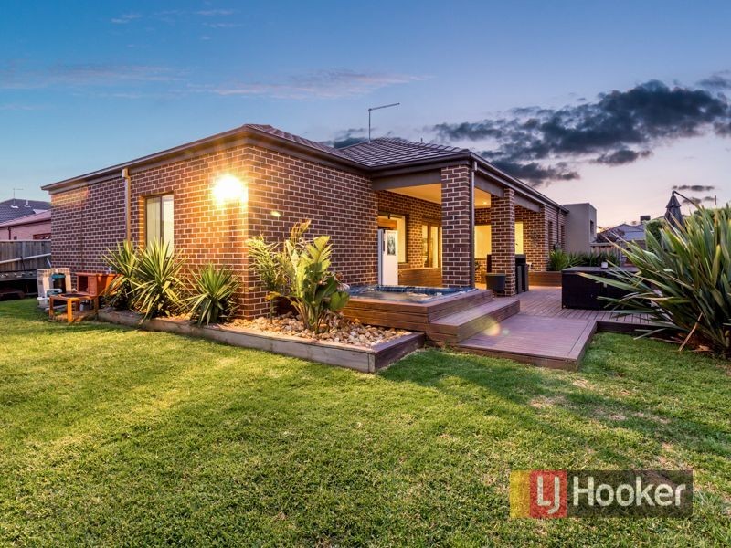 42 Flinders Park Drive, Officer VIC 3809