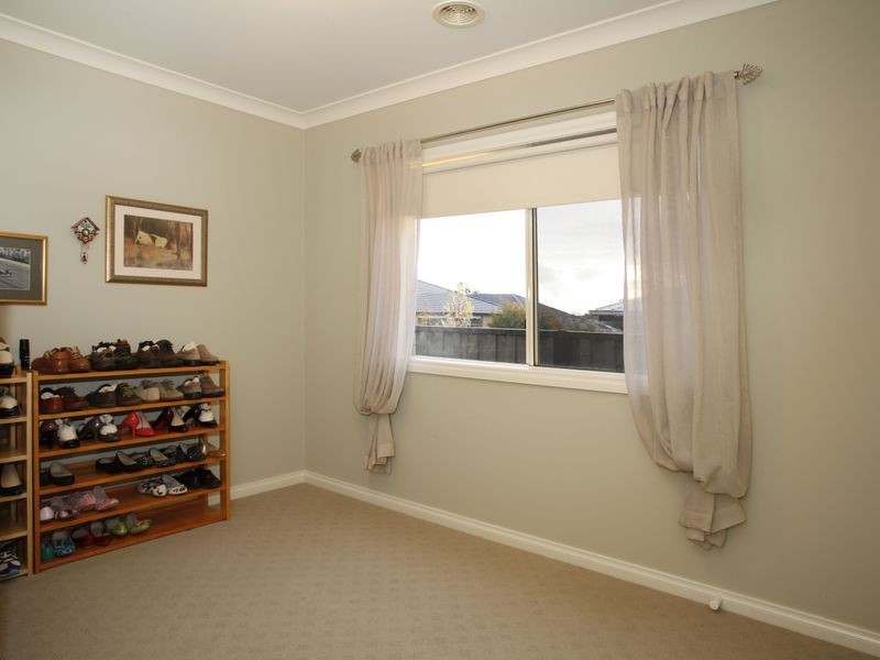 10 Michigan Grange, Pakenham VIC 3810