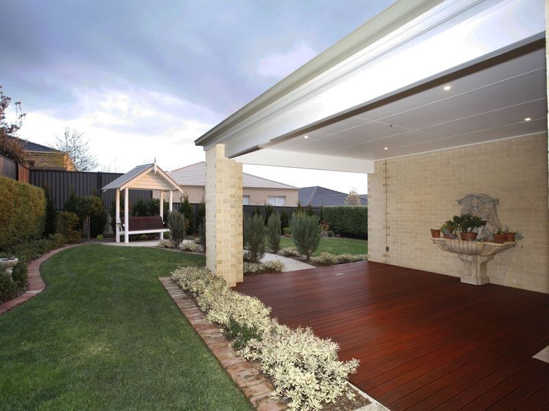 10 Michigan Grange, Pakenham VIC 3810