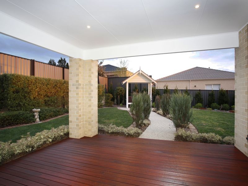 10 Michigan Grange, Pakenham VIC 3810
