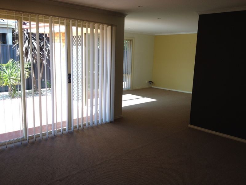 44 Shearwater Drive, Pakenham VIC 3810