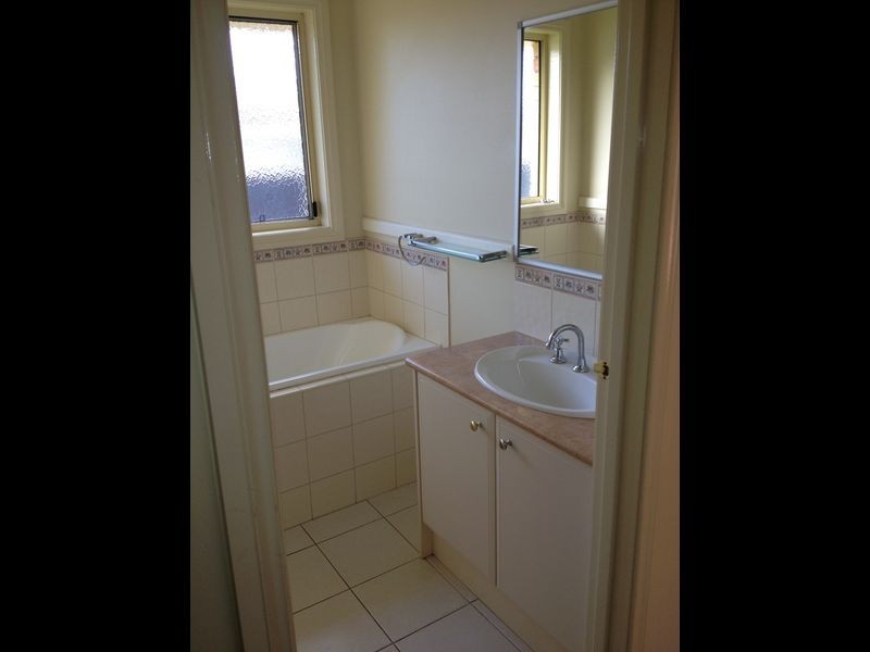 44 Shearwater Drive, Pakenham VIC 3810