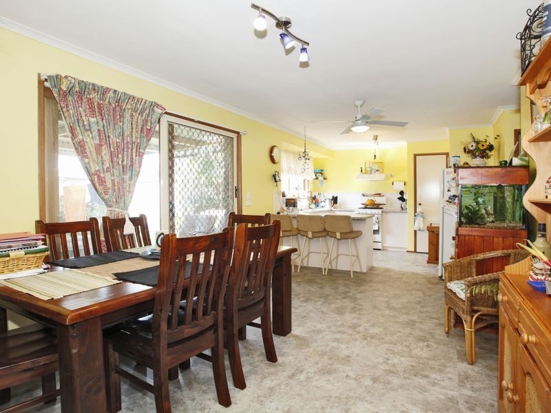 2A Parman Avenue, Pakenham VIC 3810