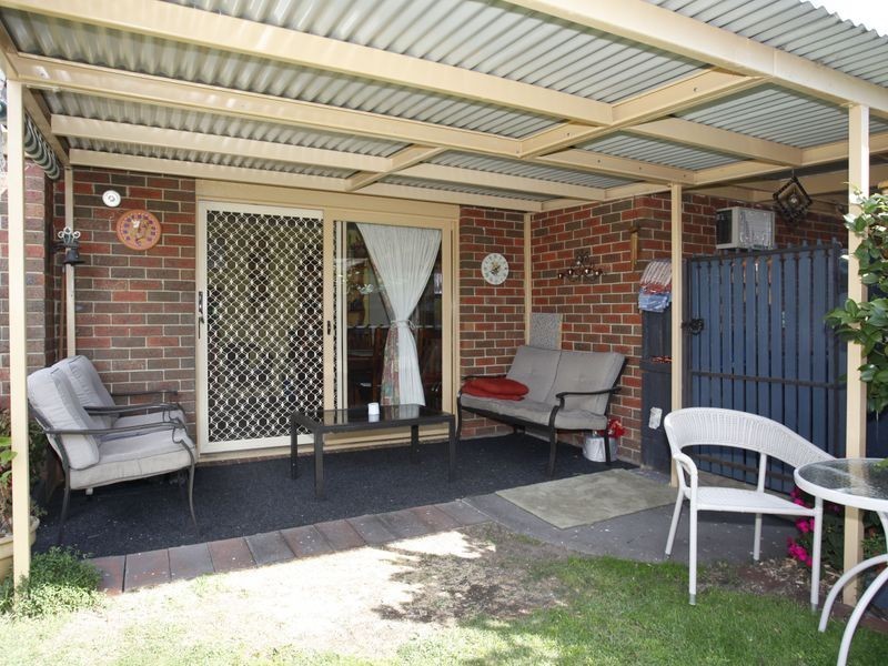 2A Parman Avenue, Pakenham VIC 3810