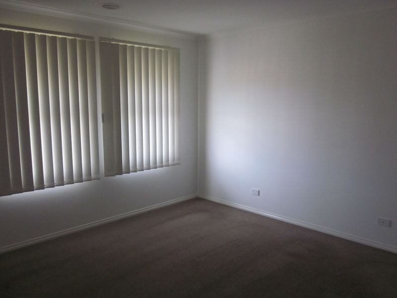 4 Samchelle Place, Pakenham VIC 3810