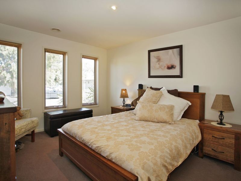 13 Willowbank Pocket, Pakenham VIC 3810