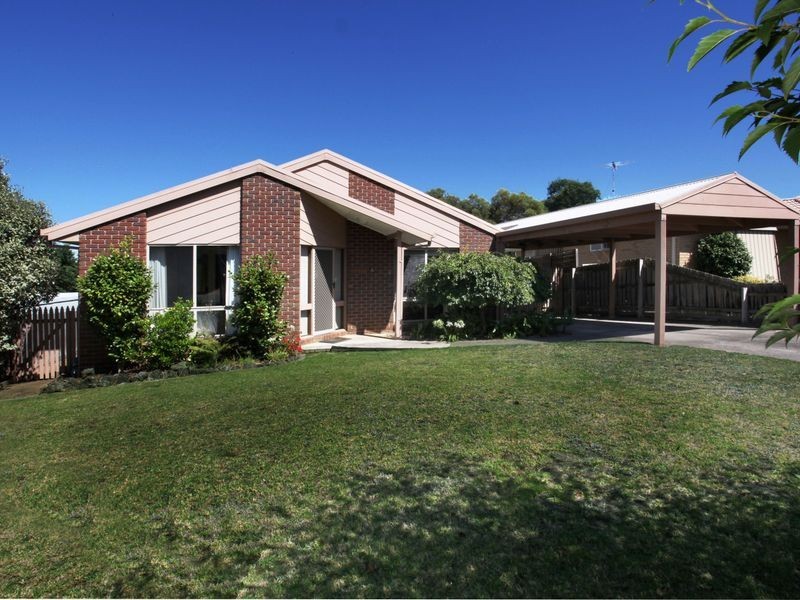 5 Nathan Court, Pakenham VIC 3810