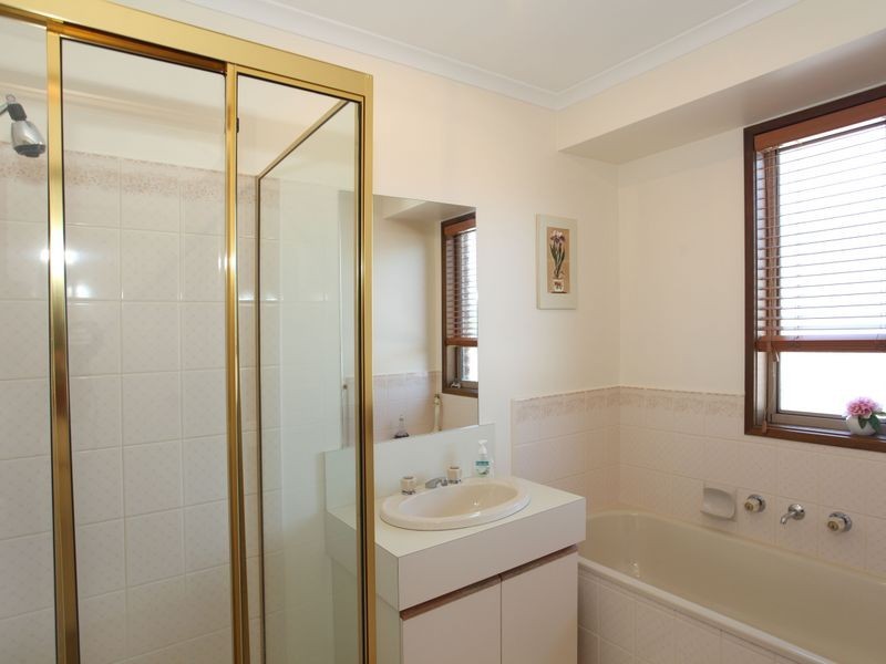 5 Nathan Court, Pakenham VIC 3810