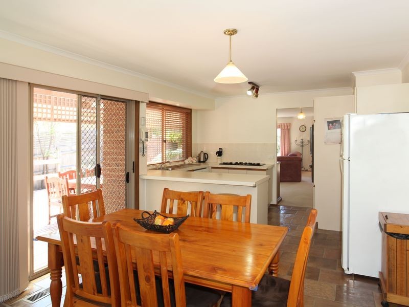 5 Nathan Court, Pakenham VIC 3810