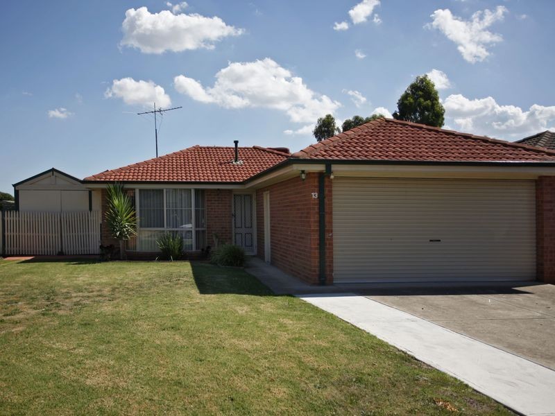 13 Joseph Court, Pakenham VIC 3810