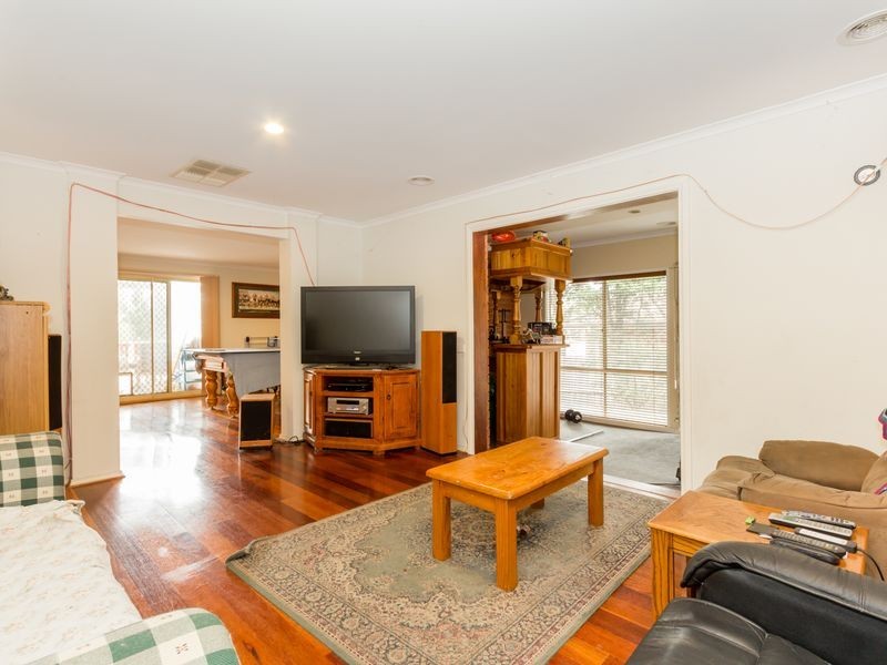 15 Nathan Court, Pakenham VIC 3810