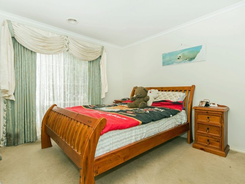 15 Nathan Court, Pakenham VIC 3810