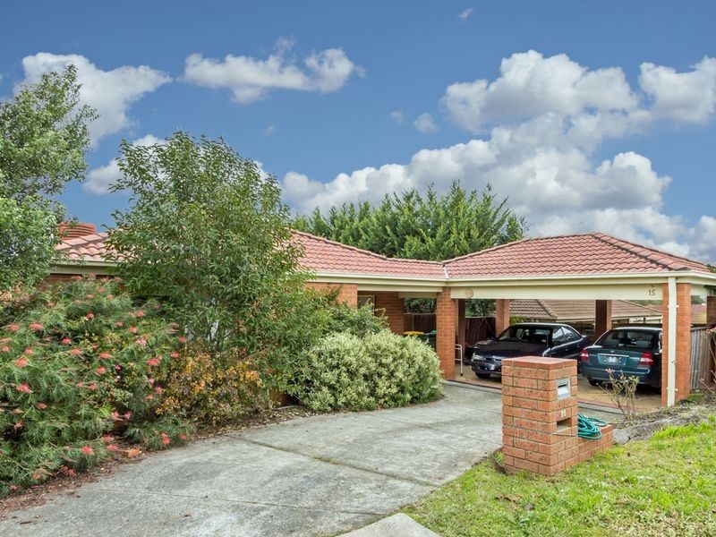 15 Nathan Court, Pakenham VIC 3810