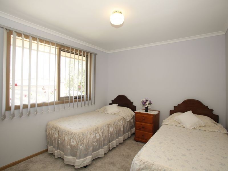 90 Eagle Drive, Pakenham VIC 3810