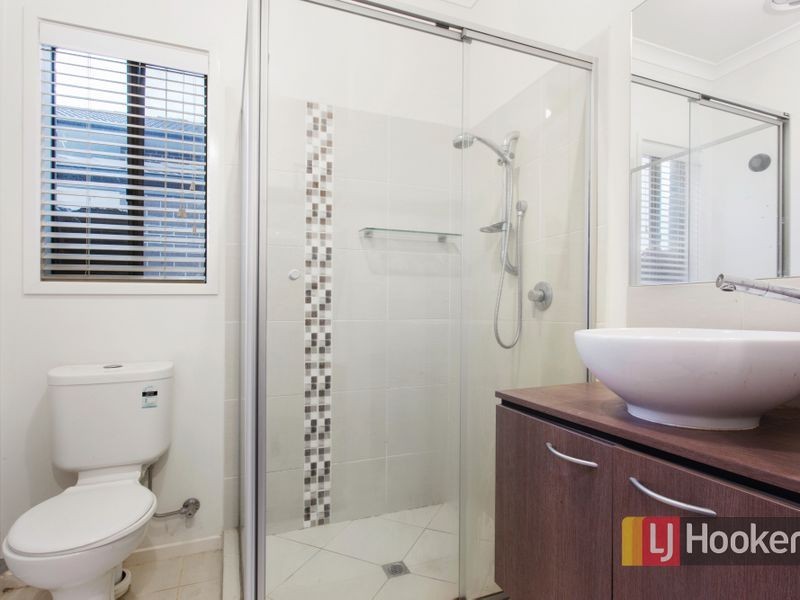 32 Cormorant Parade, Pakenham VIC 3810