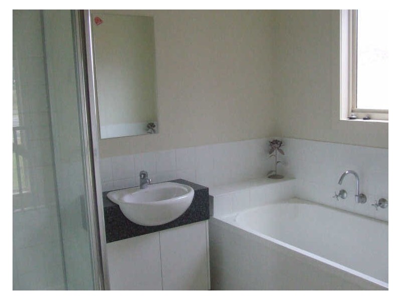 1/2 John Street, Pakenham VIC 3810