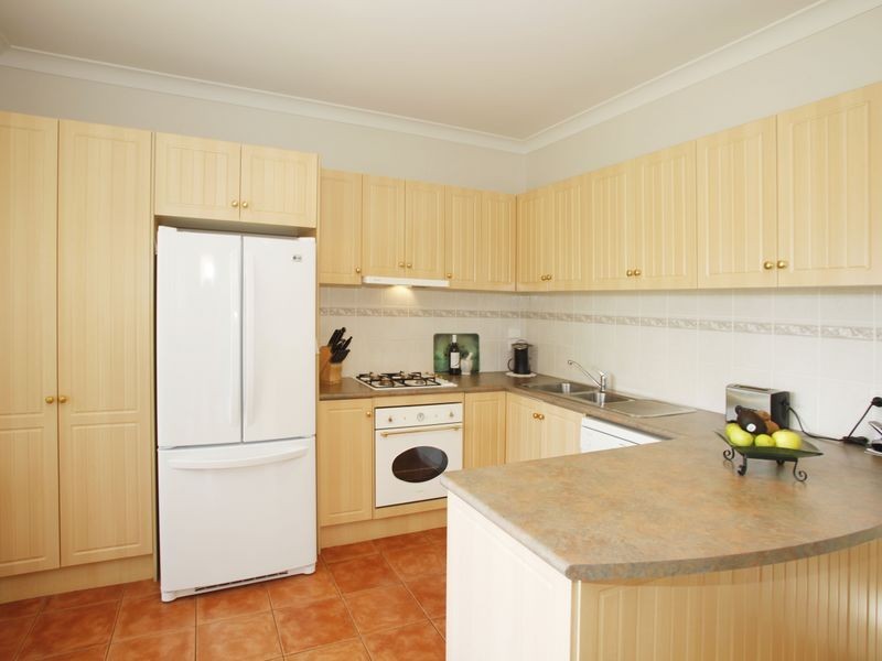 4 Genoa Grove, Pakenham VIC 3810