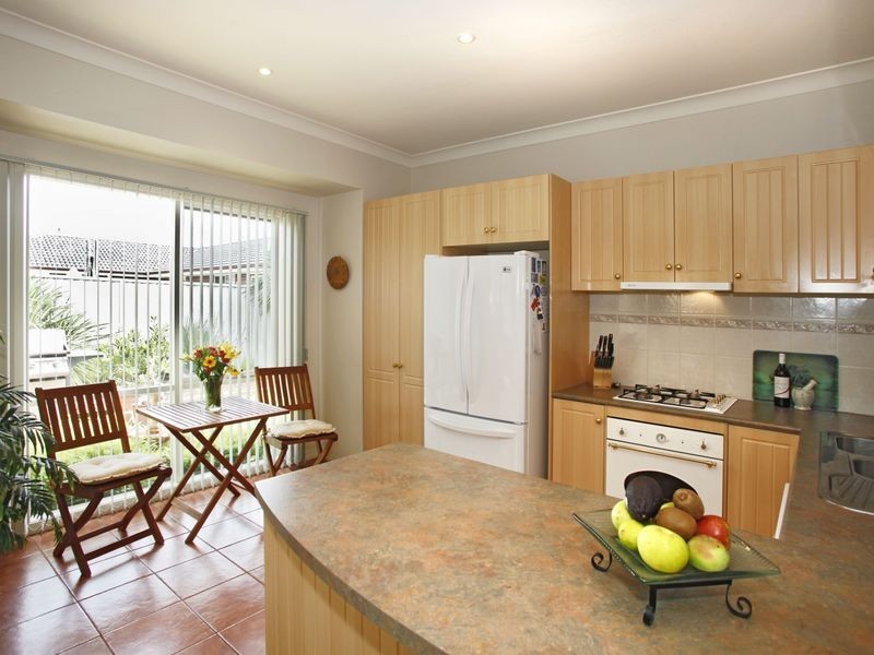 4 Genoa Grove, Pakenham VIC 3810