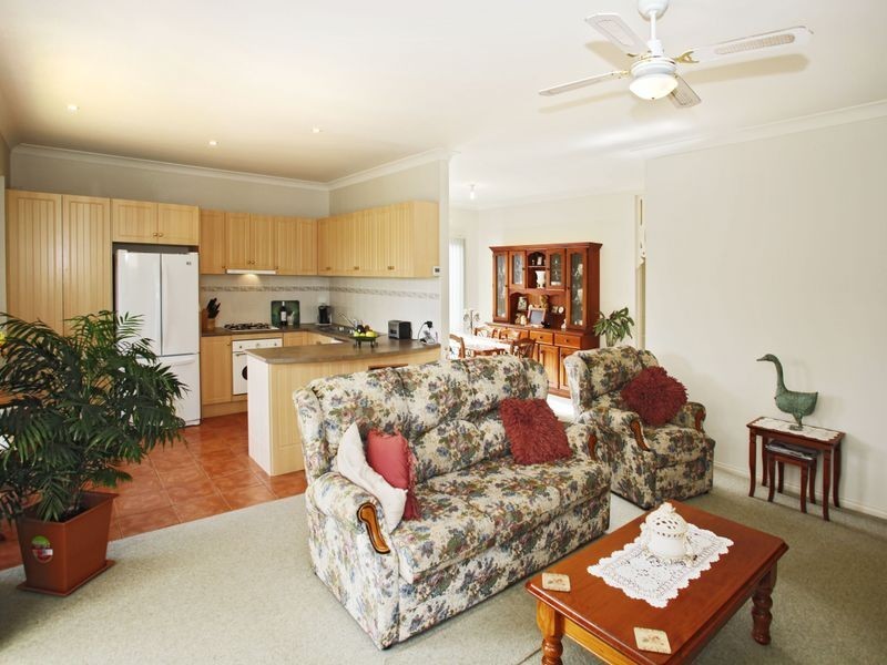 4 Genoa Grove, Pakenham VIC 3810