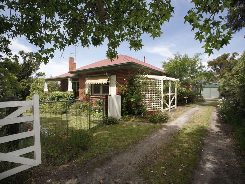 37 Jefferson Road, Garfield VIC 3814