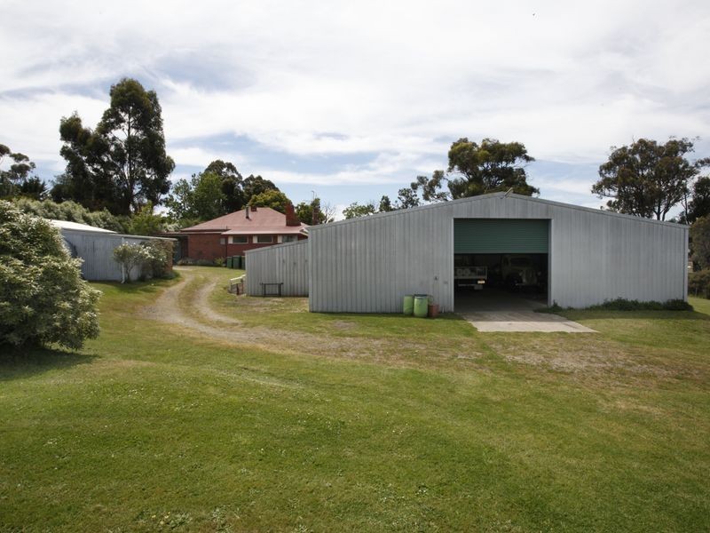 37 Jefferson Road, Garfield VIC 3814