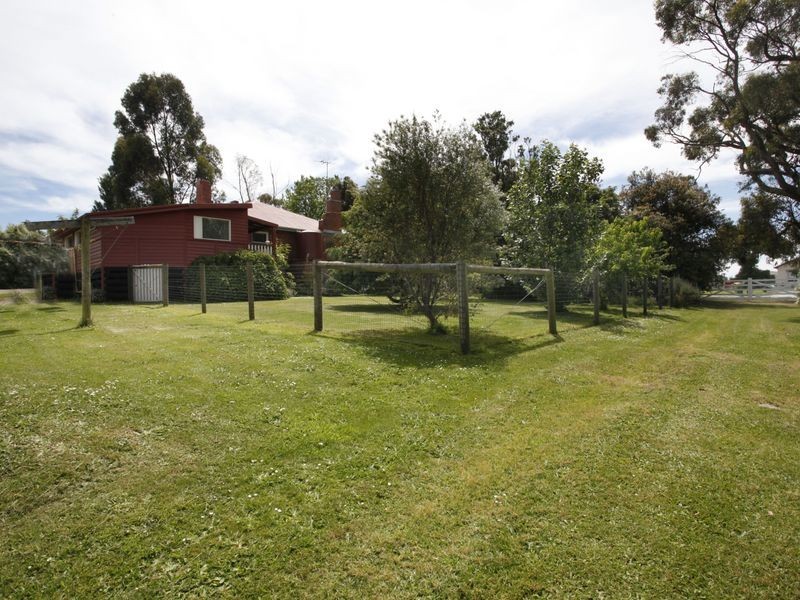 37 Jefferson Road, Garfield VIC 3814