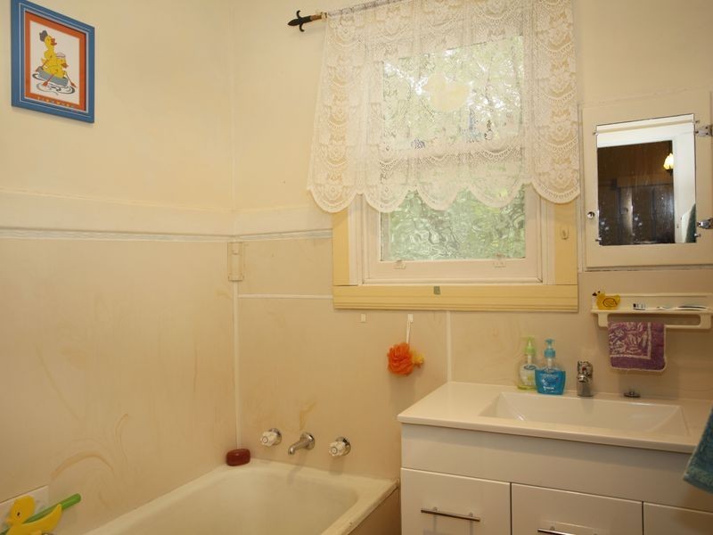 37 Jefferson Road, Garfield VIC 3814