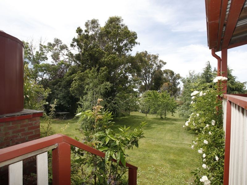 37 Jefferson Road, Garfield VIC 3814