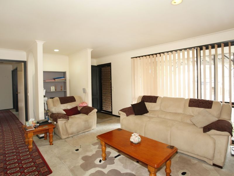 39 Meeking Drive, Pakenham VIC 3810