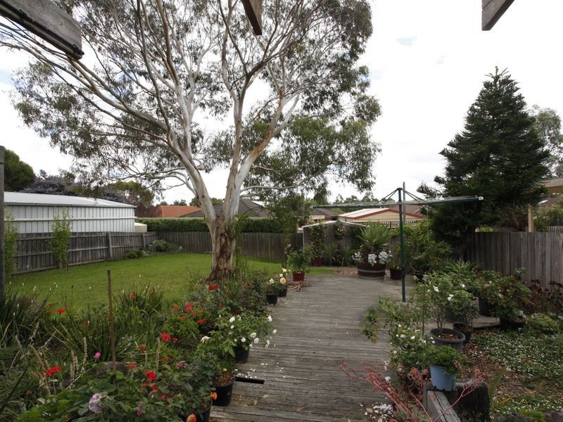 39 Meeking Drive, Pakenham VIC 3810