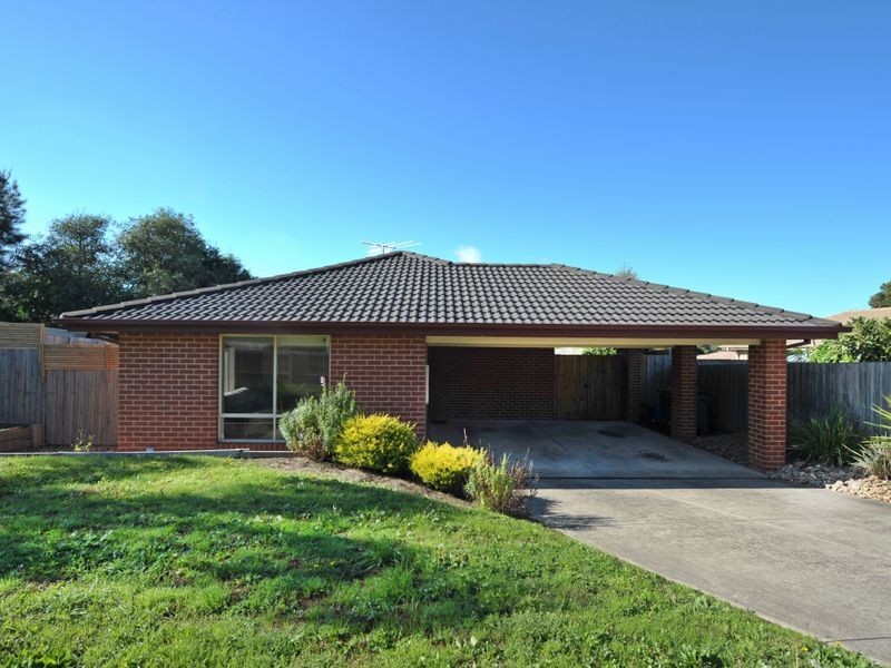 1 Paramount Way, Pakenham VIC 3810