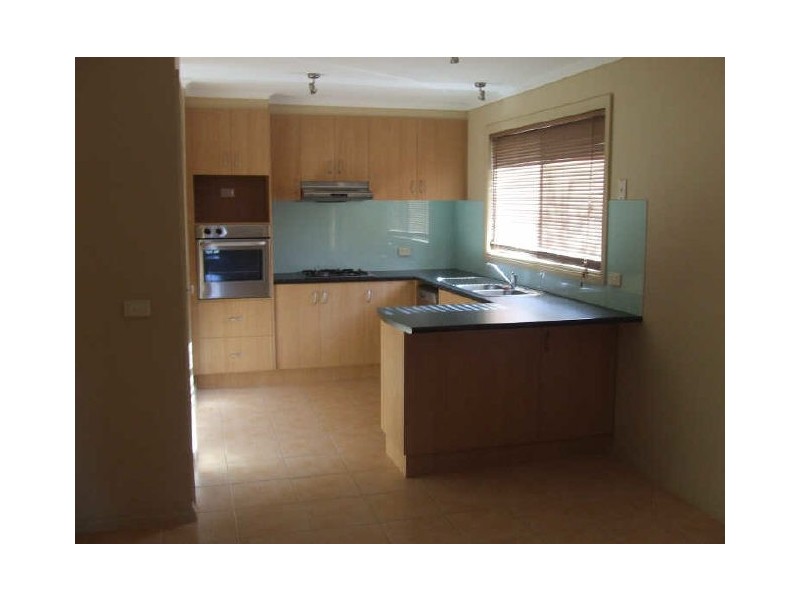 24 Donday Court, Pakenham VIC 3810