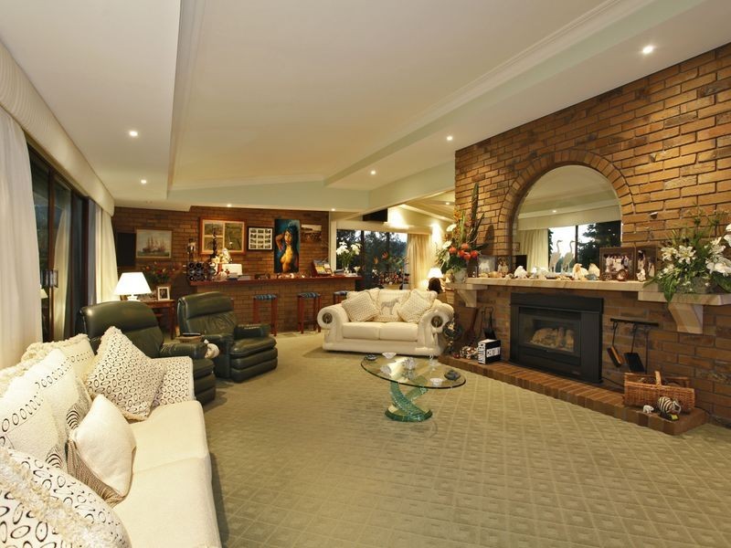 19 Wallangara Drive, Pakenham VIC 3810