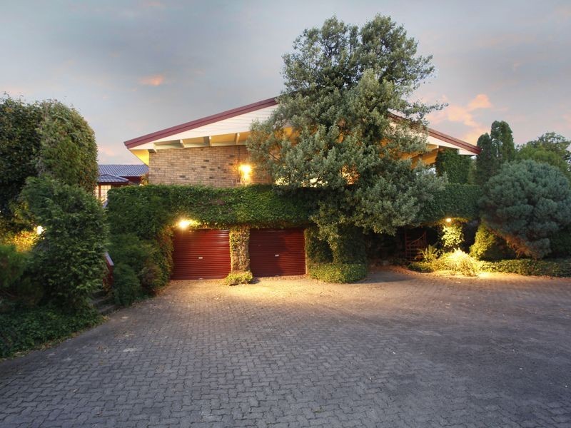 19 Wallangara Drive, Pakenham VIC 3810