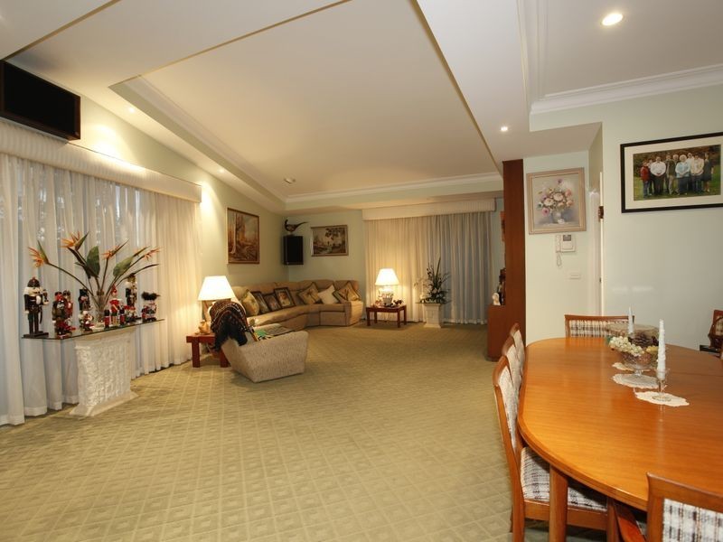 19 Wallangara Drive, Pakenham VIC 3810