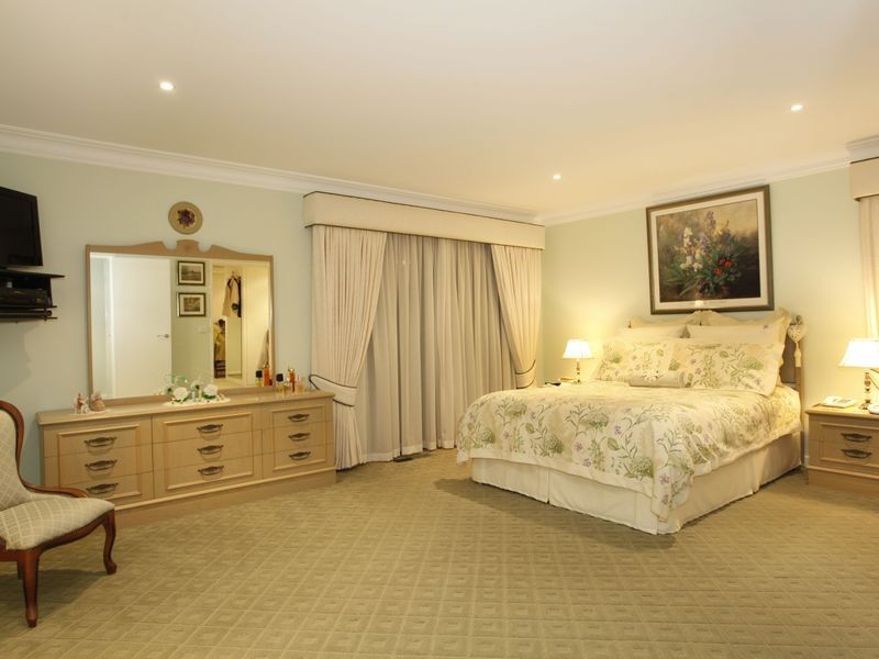 19 Wallangara Drive, Pakenham VIC 3810