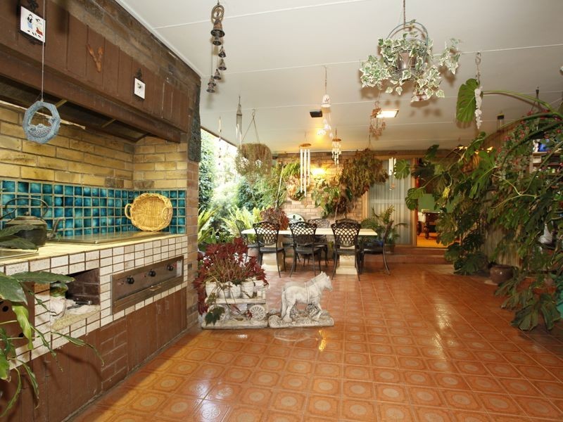 19 Wallangara Drive, Pakenham VIC 3810