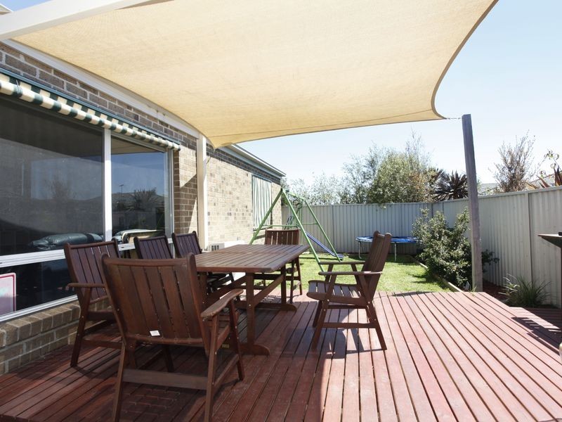 6 Wonboyn Close, Pakenham VIC 3810