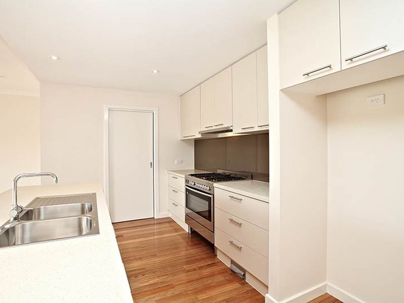 31 Albatross Drive, Pakenham VIC 3810