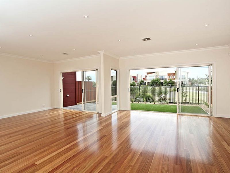 31 Albatross Drive, Pakenham VIC 3810