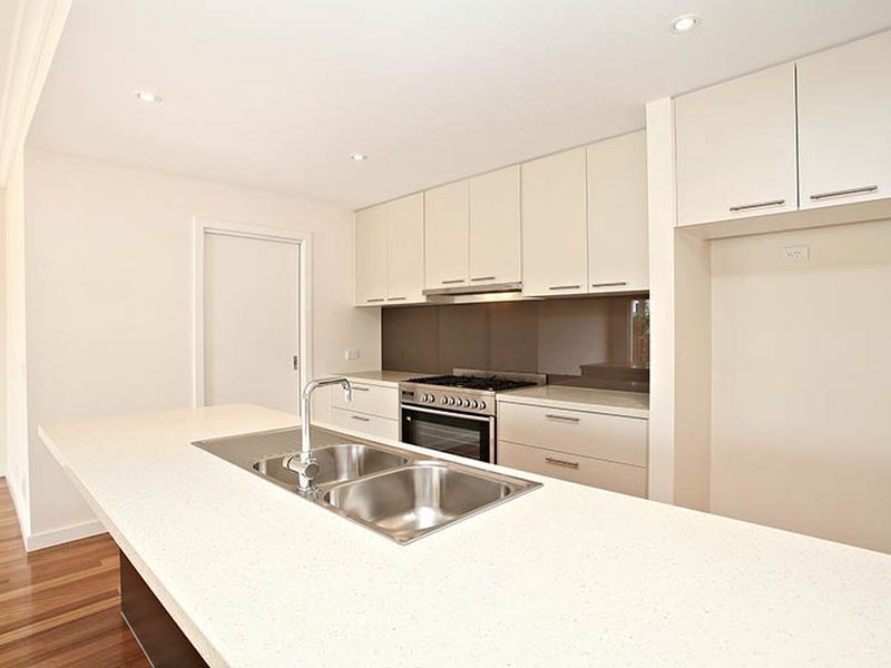 31 Albatross Drive, Pakenham VIC 3810