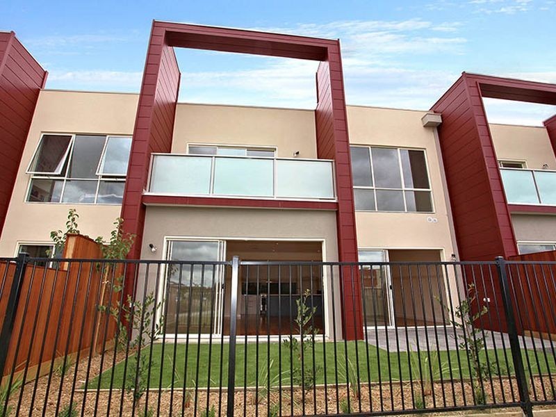 31 Albatross Drive, Pakenham VIC 3810