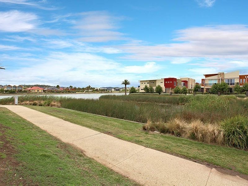 31 Albatross Drive, Pakenham VIC 3810